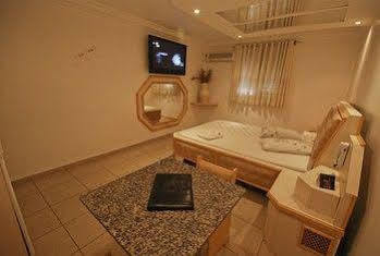 Makaku's - Adults Only Hotel 3*